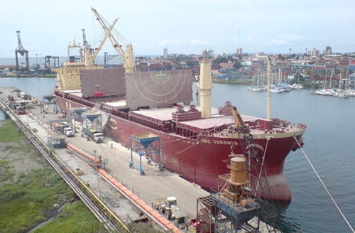 Barco el puerto en el Atlántico del cual Grupo Melo es un socio 