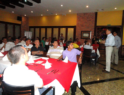 Se presentaron discursos durante el almuerzo de premiación de las granja de PIPASA
